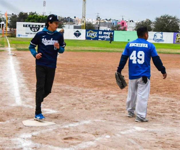 Se coronan los Ahijados en la letra E