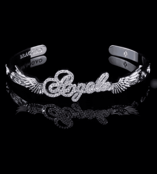 Christian Nodal y el brazalete inspirado en &Aacute;ngela Aguilar