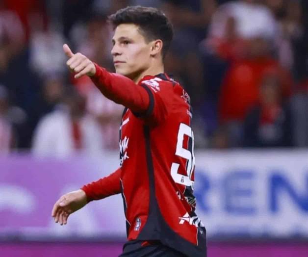 &acute;Poncho&acute; sigue sumando minutos