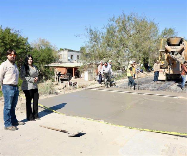 Nataly Garc&iacute;a D&iacute;az inspecciona obras de pavimentaci&oacute;n
