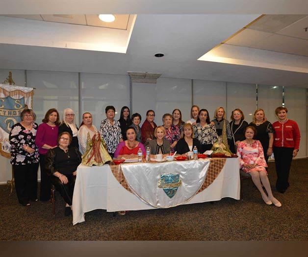 Disfrutan dulce manjar