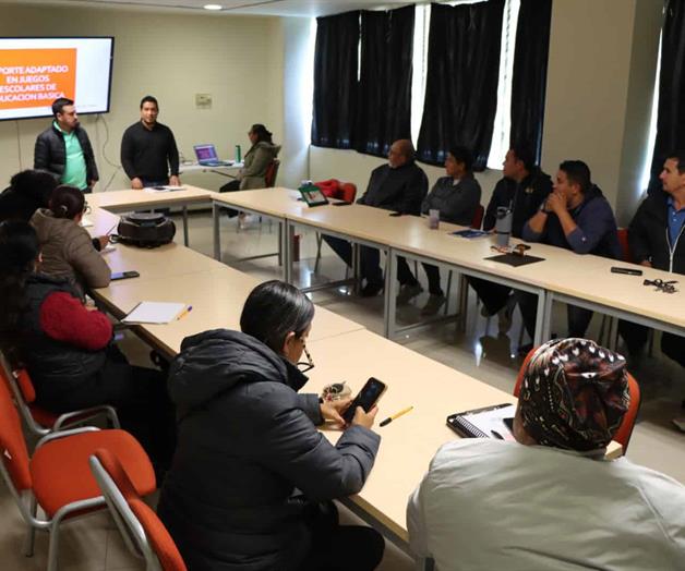 Maestros se capacitan  en deporte adaptado