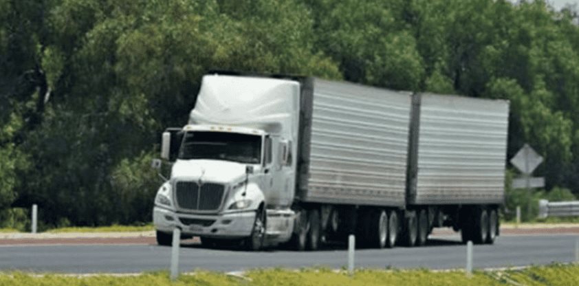 Senadora del PVEM busca prohibir circulaci&oacute;n de remolques