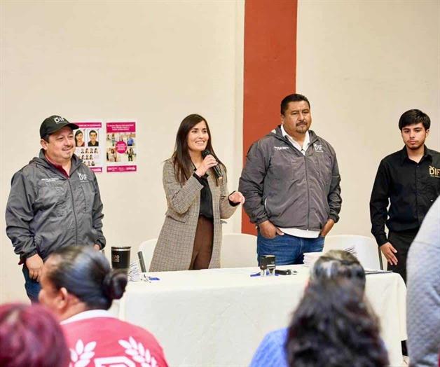 Mensajeros de paz entregan est&iacute;mulos a comit&eacute;s