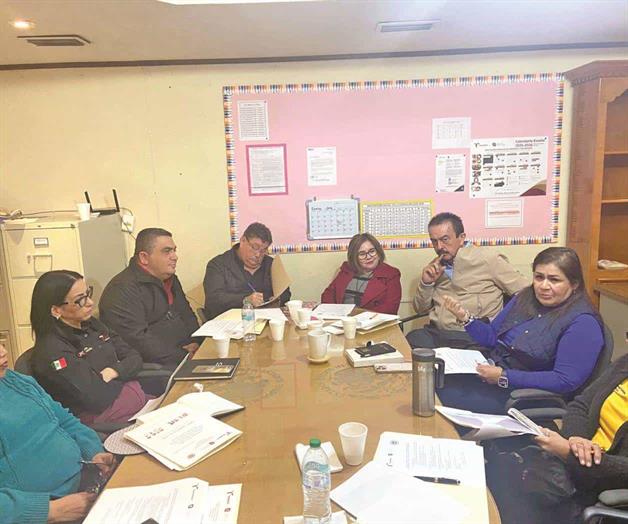 Se re&uacute;nen profesores de la frontera &acute;grande&acute;