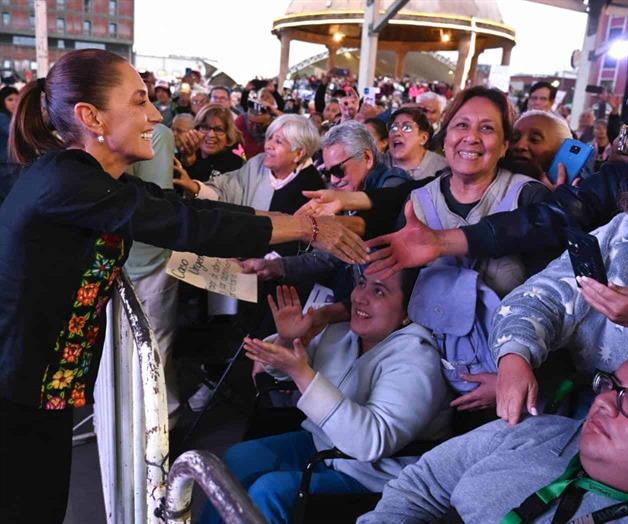 Sheinbaum destaca programas sociales en Tlalnepantla