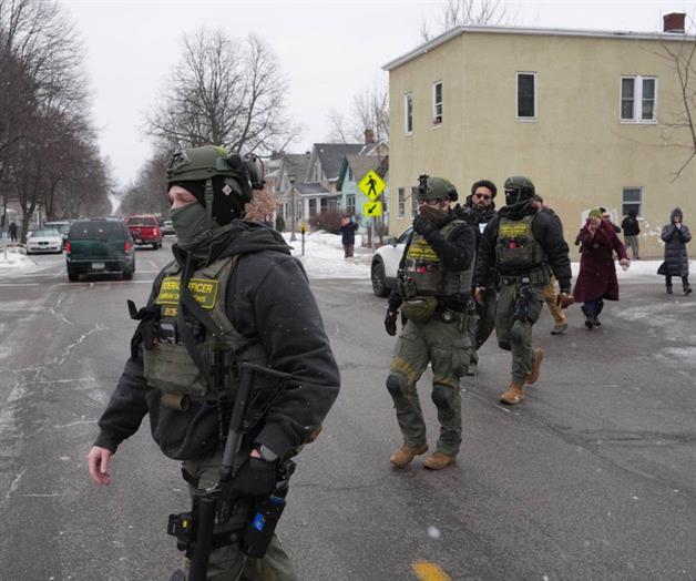 El Departamento de Justicia indaga si el gobernador y el alcalde obstaculizaron las redadas migratorias en Minneapolis