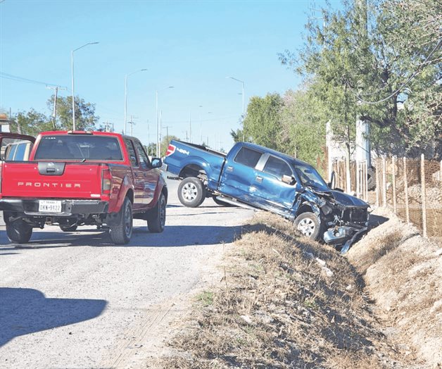 Descuido al volante; 2 heridos en choque