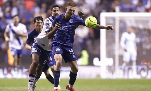 Cruz Azul quiere hilar otra victoria ante Puebla en el Cuauht&eacute;moc