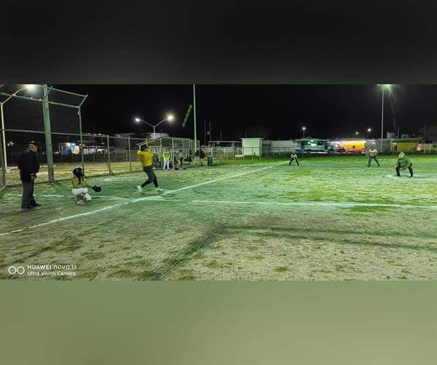 Se disputan &acute;semis&acute; del Torneo Mixto