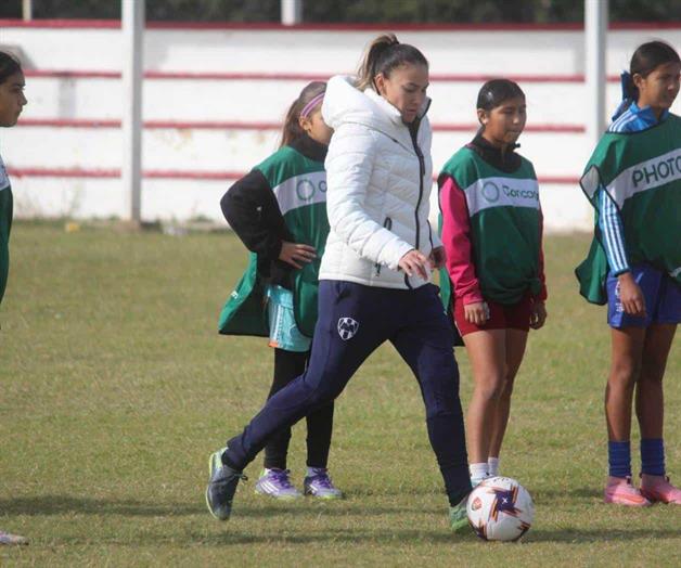 Afinan detalles en la Selecci&oacute;n Femenil Sub 14