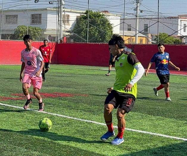 Cuatro equipos pelean por el liderato en liga R-Siete