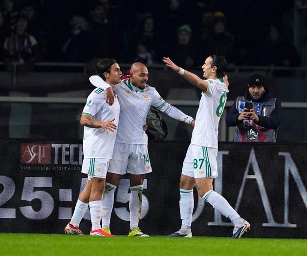 Gran debut de Donyell; F&uuml;llkrug rompe sequ&iacute;a  en victoria de AC Mil&aacute;n