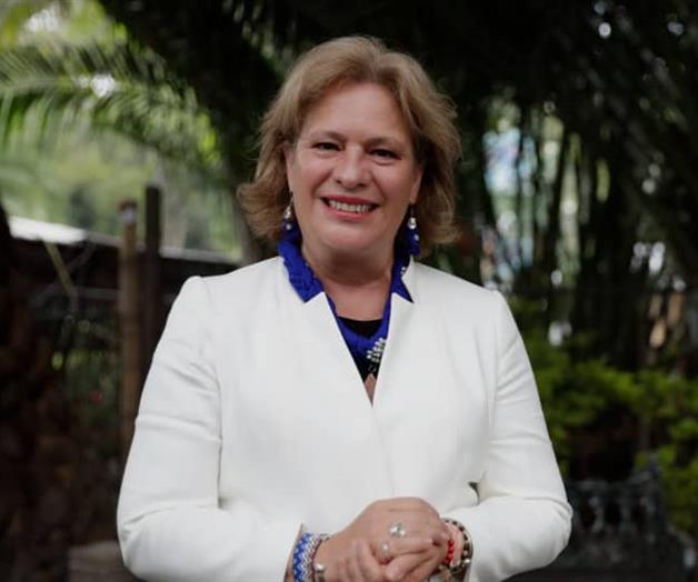 Acusan a ex embajadora de hostigamiento a trabajadores